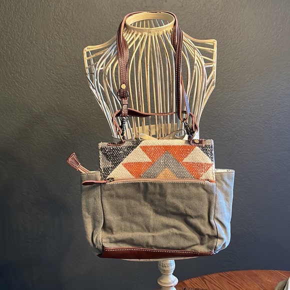 SOLD SOLD SOLD MYRA TINY TOT SMALL & CROSSBODY BAG - Picture 5 of 6